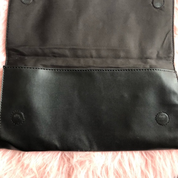 Clutch - Picture 2 of 5